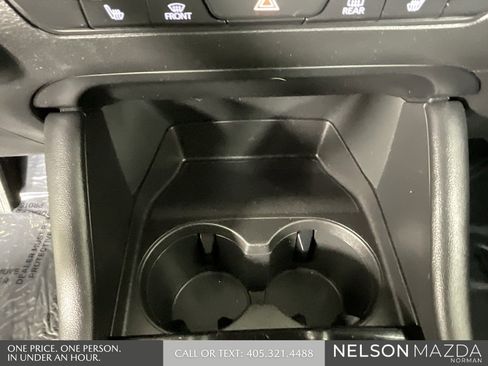 Used 2022 MAZDA MAZDA3 s image 37