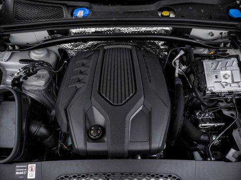 New 2026 Porsche Macan AWD/4WD image 29