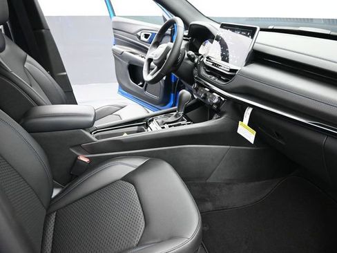 New 2026 Jeep Compass Latitude image 18