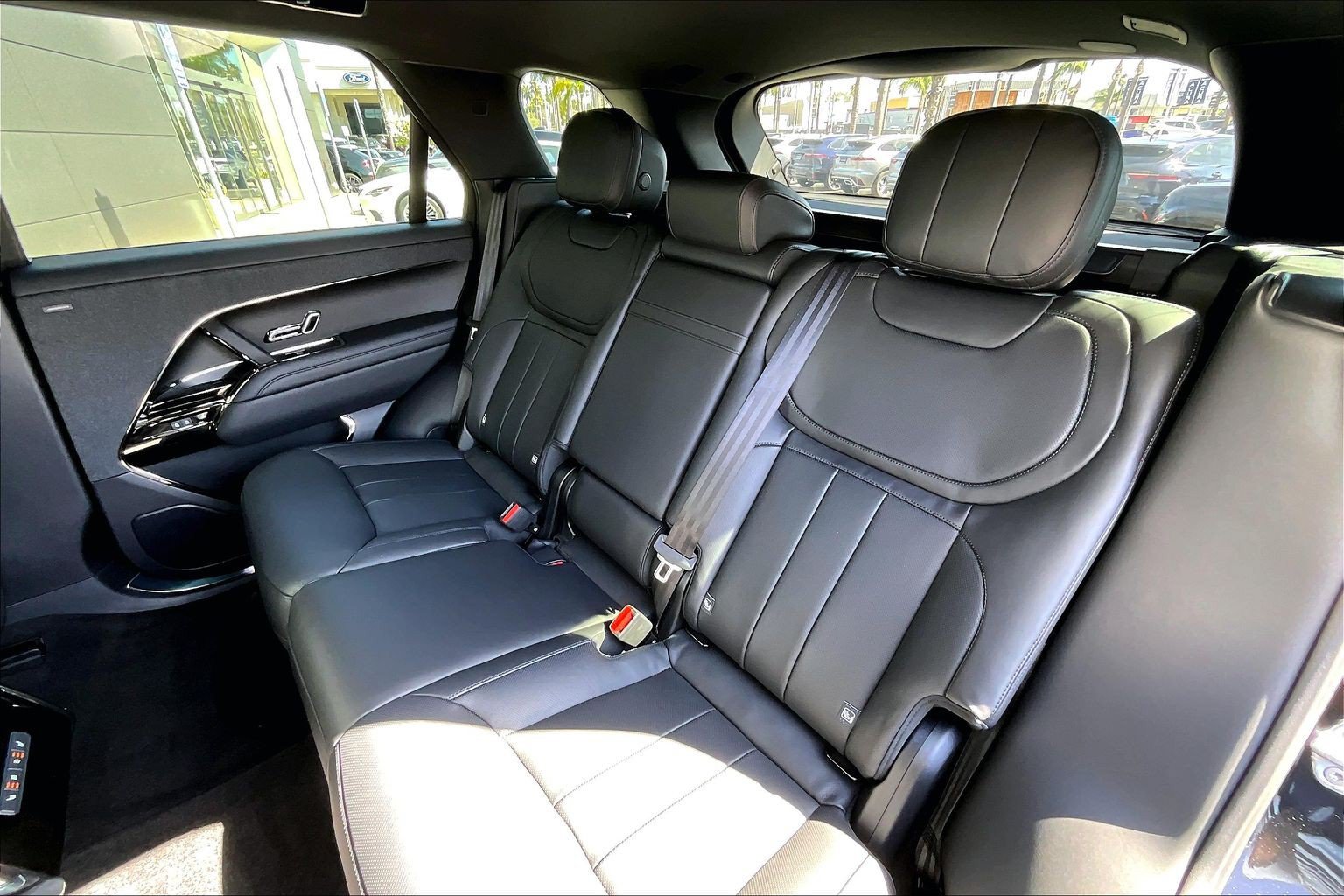 New 2026 Land Rover Range Rover Sport Dynamic SE AWD/4WD image 10
