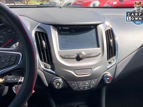 Used 2018 Chevrolet Cruze LT w/ Redline Edition image 6