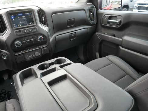 Certified 2024 Chevrolet Silverado 1500 Custom Trail Boss w/ Turbomax Blackout Package AWD/4WD image 11