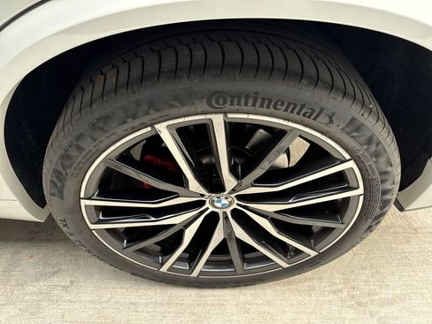 Used 2023 BMW X5 xDrive40i w/ M Sport Package image 23