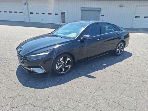 Used 2021 Hyundai Elantra SEL w/ Convenience + Premium Package FWD image 1