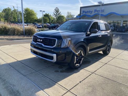 Used 2025 Kia Telluride S image 7