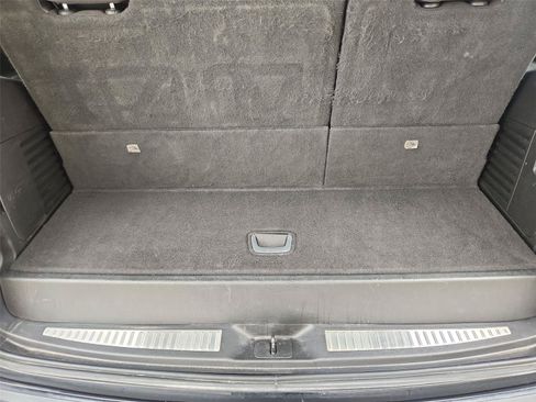 Used 2016 Cadillac Escalade 2WD image 25