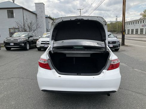 Used 2015 Toyota Camry LE FWD image 11
