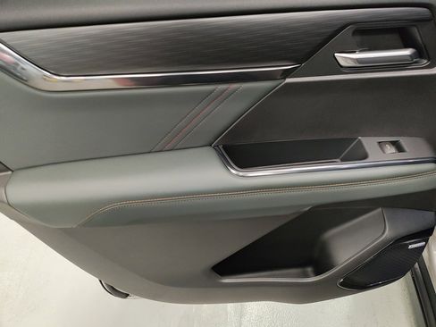 New 2026 GMC Acadia AT4 w/ LPO, Floor Liner Package image 30