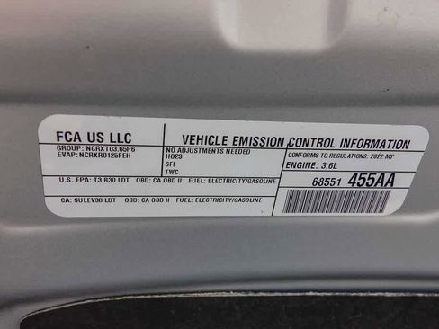 Used 2022 Chrysler Pacifica Touring-L w/ S Appearance Package FWD image 27