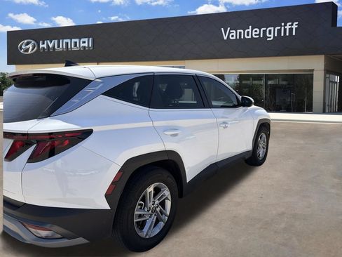 Used 2025 Hyundai Tucson SE FWD image 6