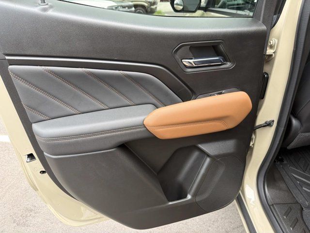 Used 2024 GMC Canyon AT4 AWD/4WD image 13