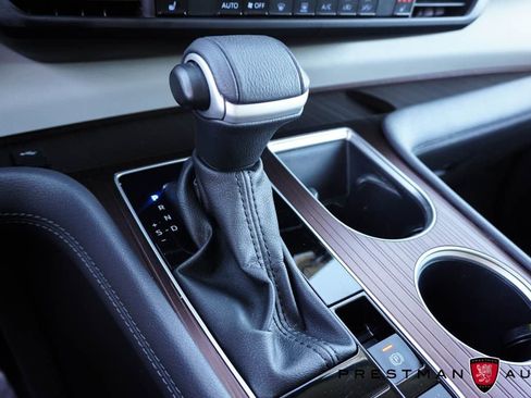 Used 2024 Toyota Sienna XLE image 36