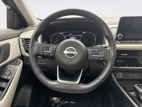 Used 2023 Nissan Rogue SV w/ SV Premium B Package image 12