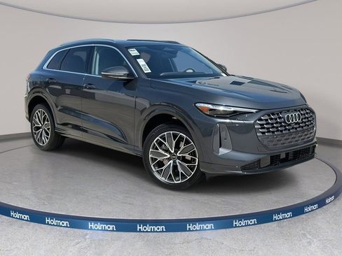 Certified 2025 Audi Q5 Premium Plus w/ Premium Plus image 1