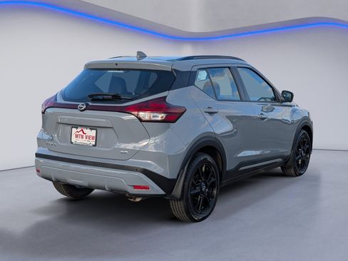 Used 2023 Nissan Kicks SR image 9