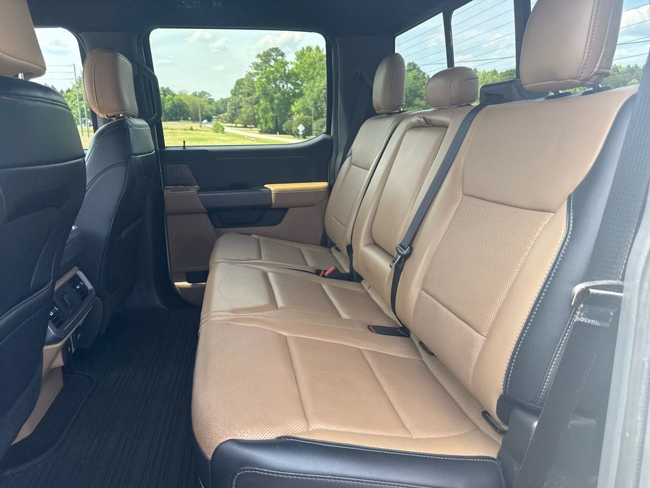 Used 2021 Ford F150 Lariat w/ Trailer Tow Package AWD/4WD image 15