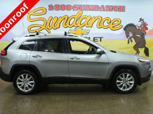 Used 2017 Jeep Cherokee Limited image 1