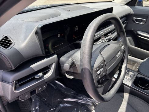 Used 2025 Kia K4 FWD image 34