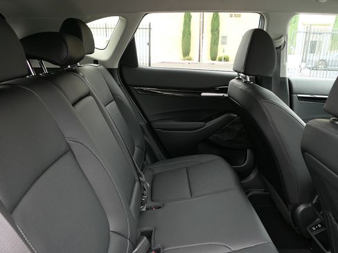 Used 2026 Kia Seltos EX FWD image 25