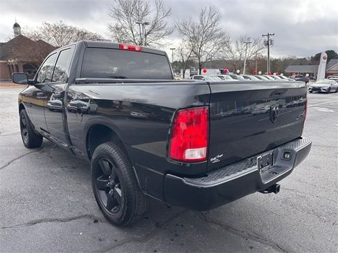 Used 2017 RAM 1500 Express w/ Black Ram 1500 Express Group image 5