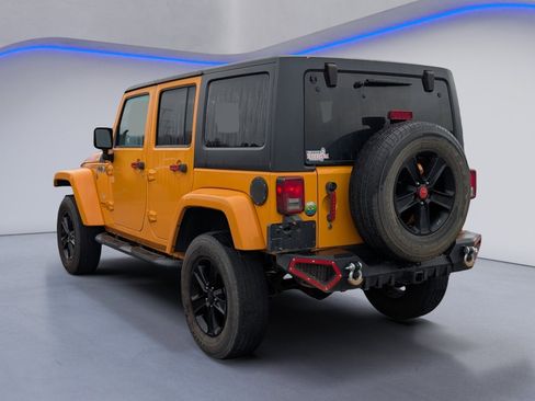 Used 2012 Jeep Wrangler Unlimited Sahara w/ Connectivity Group image 5