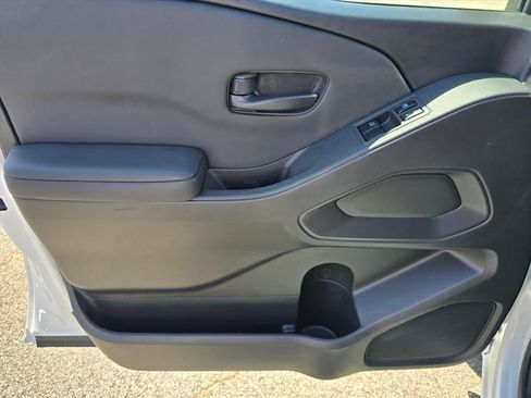 Used 2024 Nissan Frontier S w/ Technology Package image 9