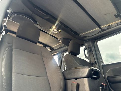 Used 2020 Jeep Wrangler Unlimited Sport image 21