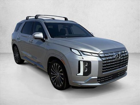 Used 2023 Hyundai Palisade Calligraphy AWD/4WD image 3