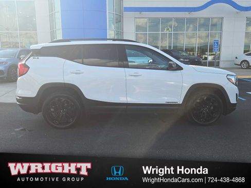 Used 2020 GMC Terrain SLE w/ Driver Convenience Package AWD/4WD image 1