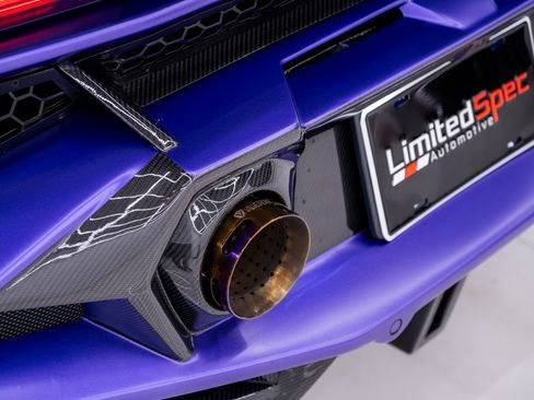 Used 2021 Lamborghini Huracan EVO RWD image 27