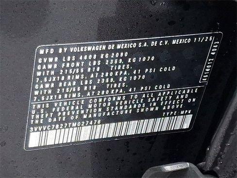 New 2026 Volkswagen Taos SE image 11