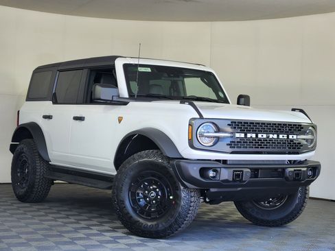 New 2026 Ford Bronco Badlands AWD/4WD image 1