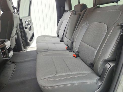 New 2026 RAM 1500 4x4 Crew Cab image 32