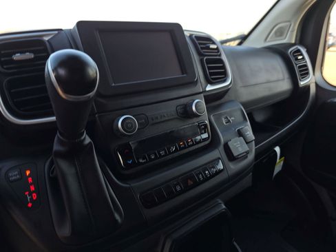 Used 2025 RAM ProMaster 2500 w/ Quick Order Package 22G SLT image 9