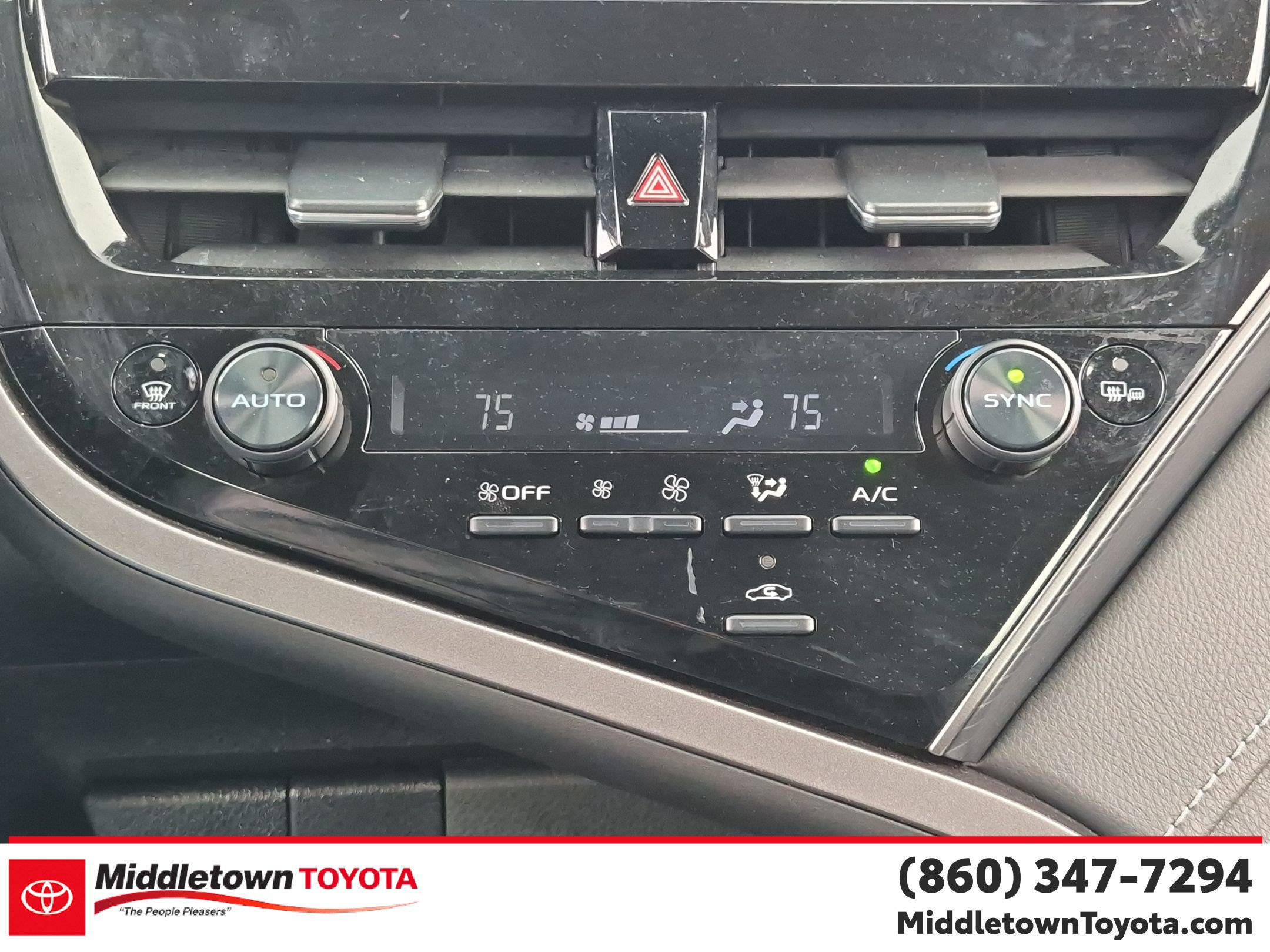 Used 2024 Toyota Camry SE w/ Cold Weather Package FWD image 24