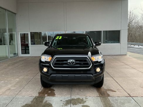 Used 2023 Toyota Tacoma SR5 image 2