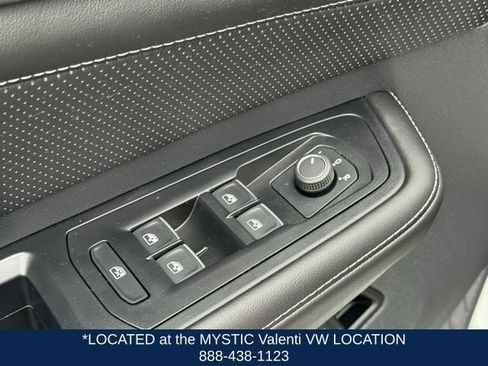 Certified 2025 Volkswagen Atlas Cross Sport SE w/ Black Wheel Package image 36