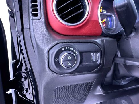 Used 2023 Jeep Gladiator Rubicon w/ LED Lighting Group AWD/4WD image 16