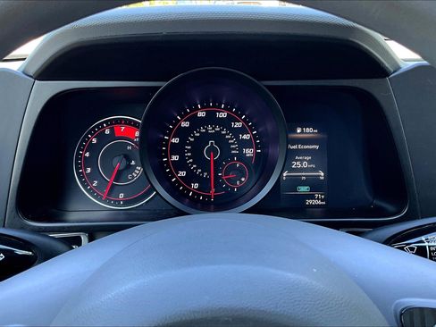 Used 2023 Hyundai Elantra SEL image 12