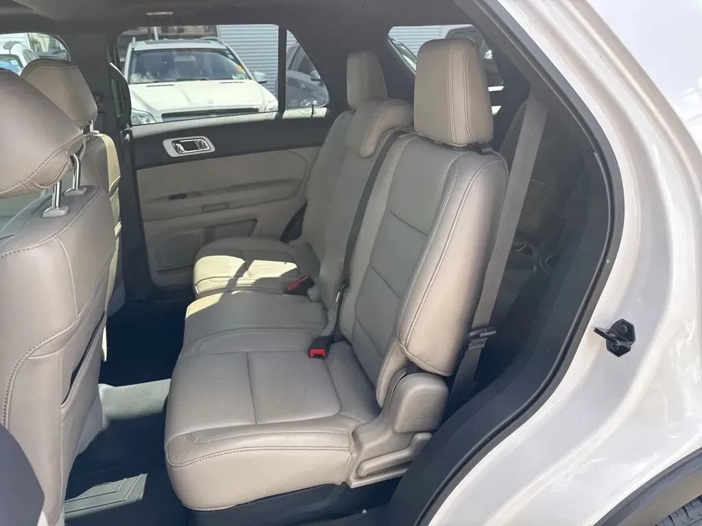 Used 2013 Ford Explorer XLT AWD/4WD image 15