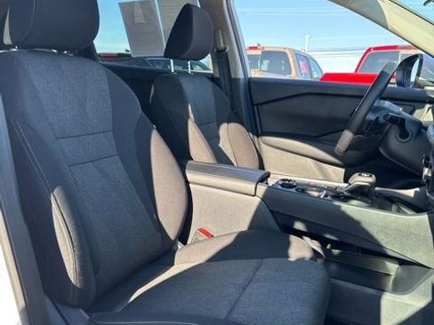 Certified 2025 Nissan Rogue SV image 12