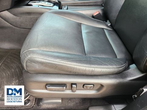 Used 2020 Honda Pilot Touring image 30