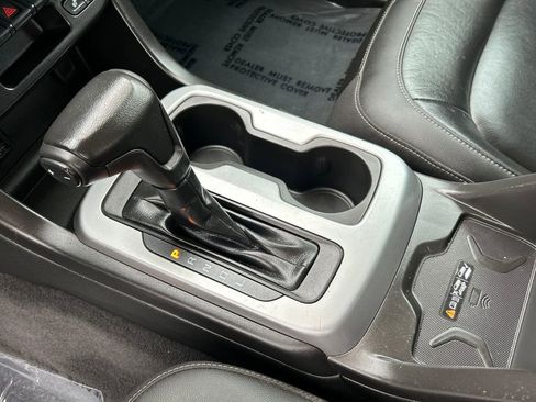 Used 2021 Chevrolet Colorado ZR2 w/ ZR2 Dusk Special Edition image 17