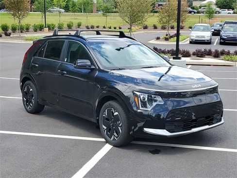 New 2025 Kia Niro Wind w/ Wind Preserve Package image 3