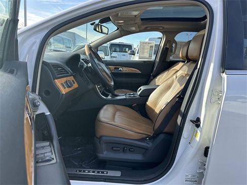 Used 2015 Lincoln MKX AWD w/ Equipment Group 102A image 19