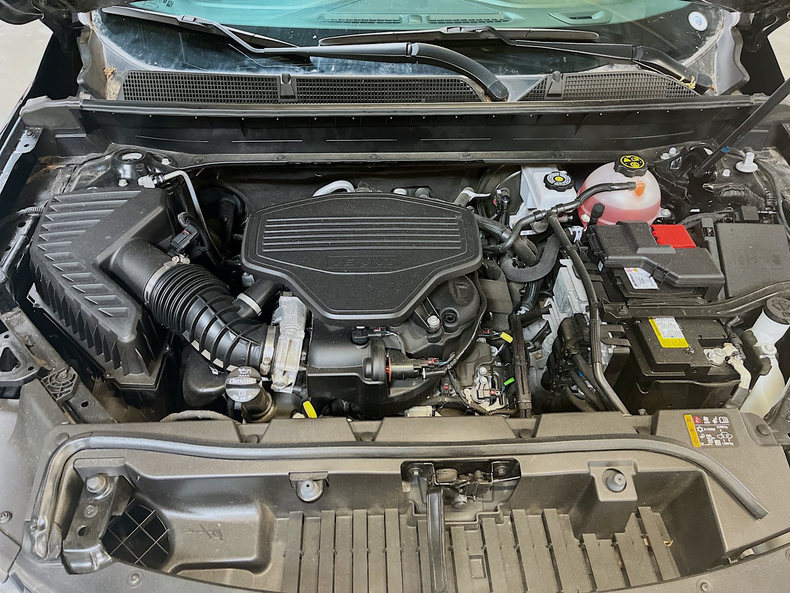 Used 2023 GMC Acadia AT4 w/ Trailering Package AWD/4WD image 32