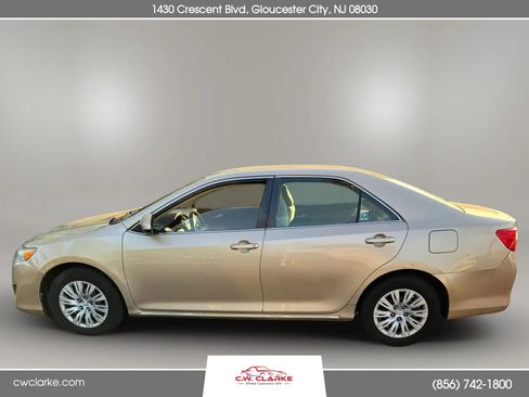 Used 2012 Toyota Camry LE image 8