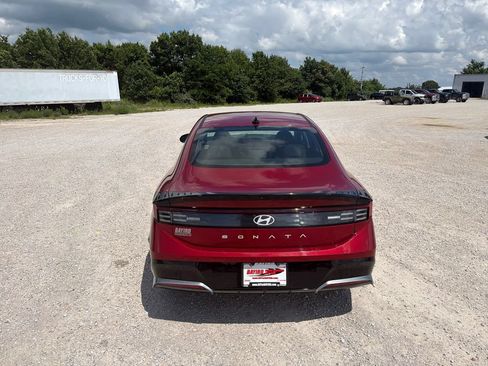 Used 2024 Hyundai Sonata SEL FWD image 5