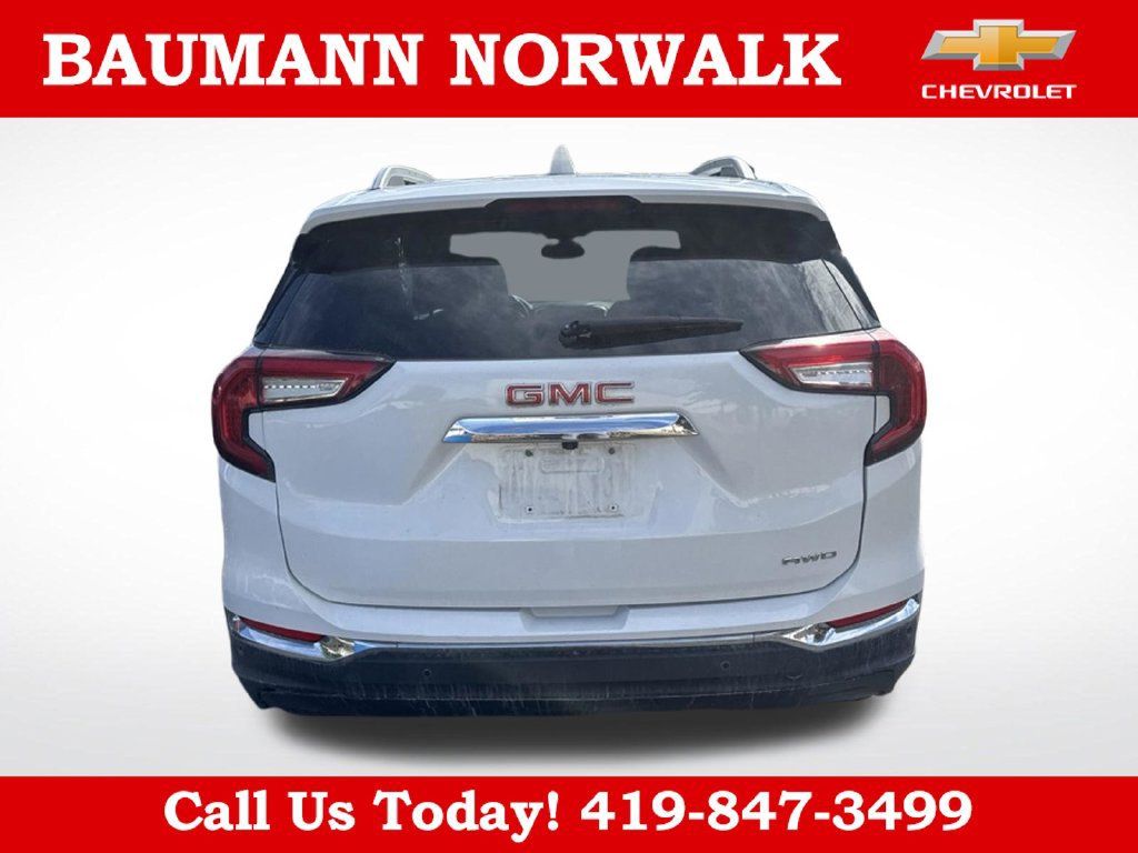 Used 2022 GMC Terrain SLT AWD/4WD image 3