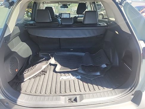 Used 2023 Toyota RAV4 XLE Premium image 12